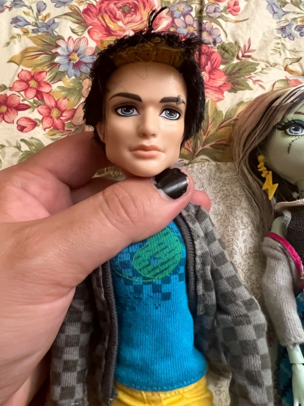 Frankie and Jackson Monster High Dolls - Picture 2 of 16